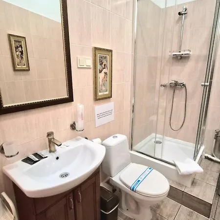 на італійській, центр одеси, 100м до дерибасівської