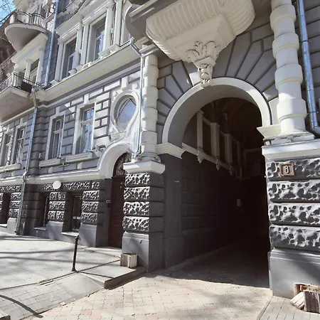 на італійській, центр одеси, 100м до дерибасівської Daire